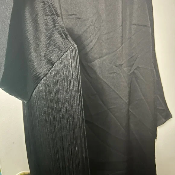 ✂️ H&M Black Long Sleeve Fringe Dress - Picture 3 of 11